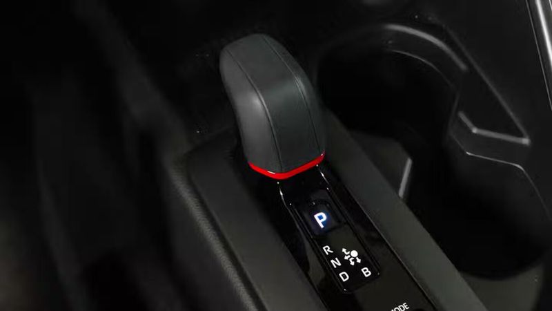 Toyota C-HR • 2024 • 5,350 km 8