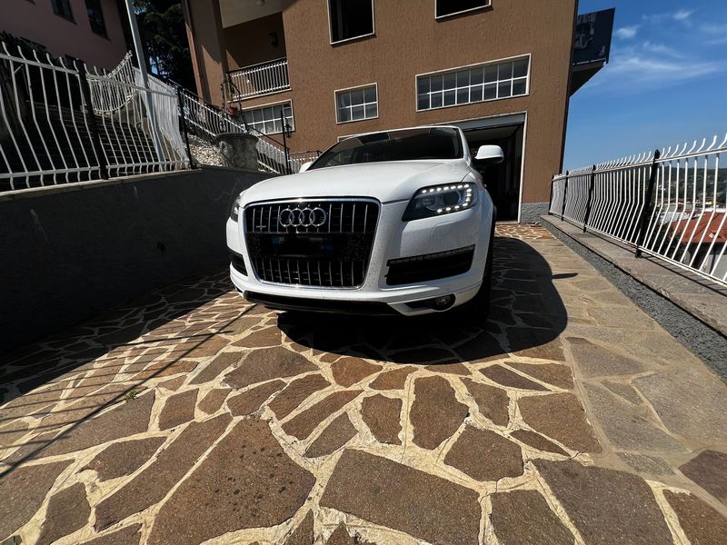 Audi Q7 • 2010 • 256,000 km 10