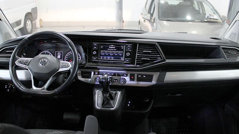 Volkswagen California • 2020 • 71,885 km 11