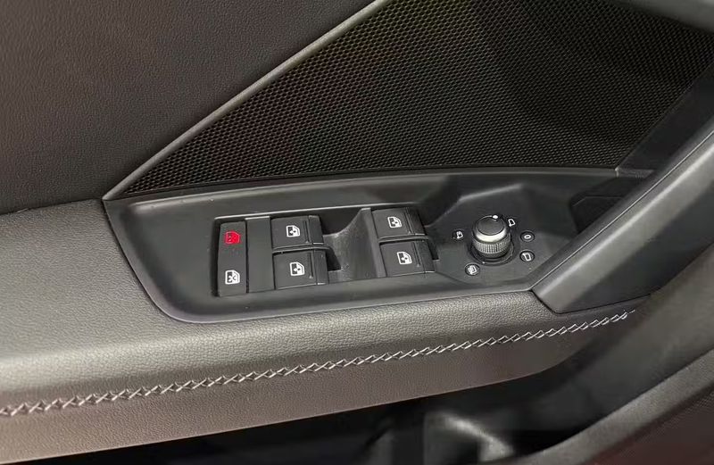 Audi A3 • 2023 • 44,550 km 10