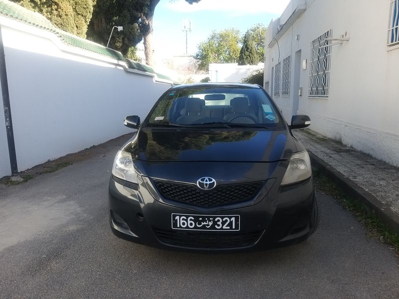 Toyota Yaris • 2013 • 175,000 km 12