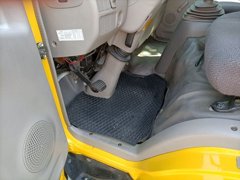 Toyota Dyna • 2009 • 129,000 km 5