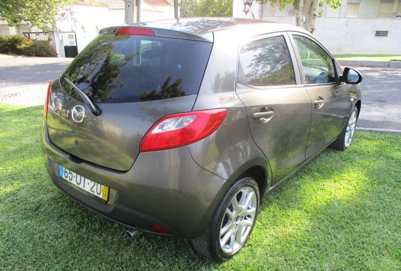 Mazda 2 • 2014 • 109,056 km 2