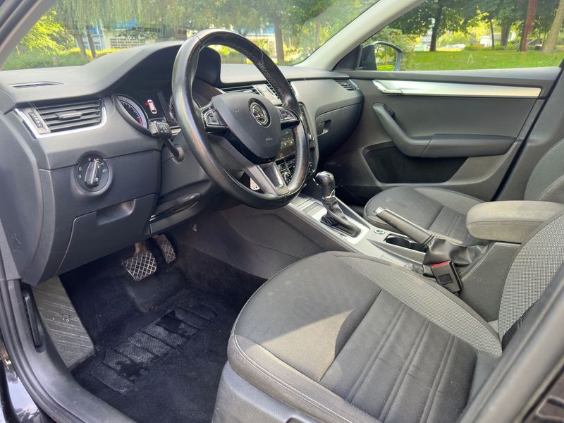 Škoda Octavia • 2017 • 169,194 km 5