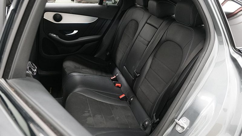 Mercedes-Benz GLC • 2019 • 57,322 km 10