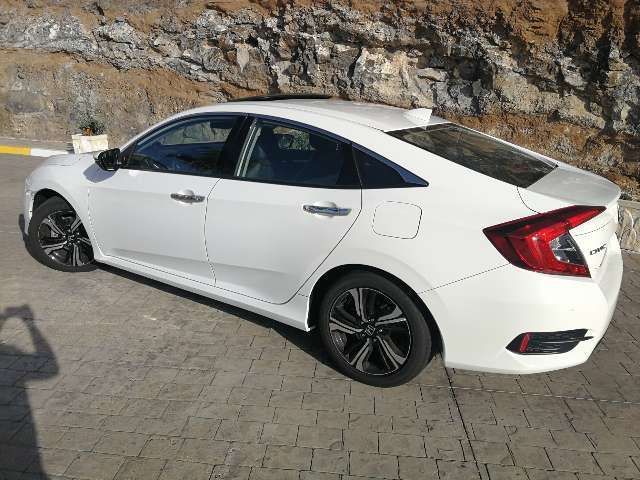 Honda Civic • 2018 • 80,000 km 5