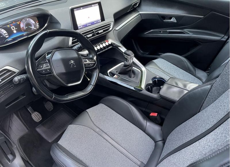 Peugeot 3008 • 2018 • 140,000 km 3