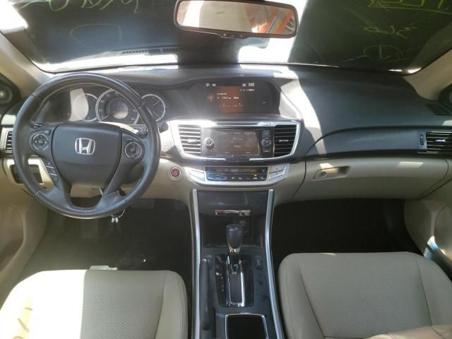 Honda Accord • 2013 • 12 km 3