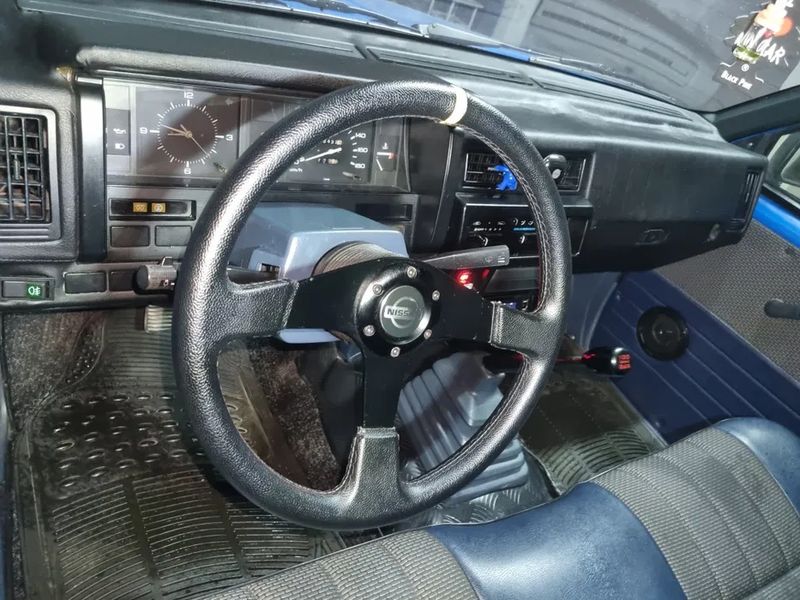 Nissan Pickup • 1992 • 360,000 km 3