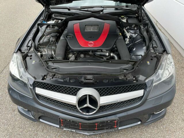 Mercedes-Benz SL • 2009 • 106,000 km 6
