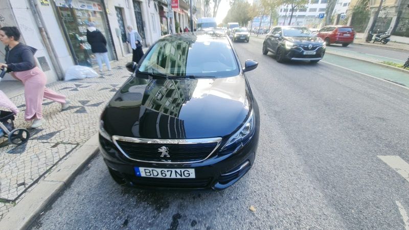 Peugeot 308 • 2019 • 87,000 km 1
