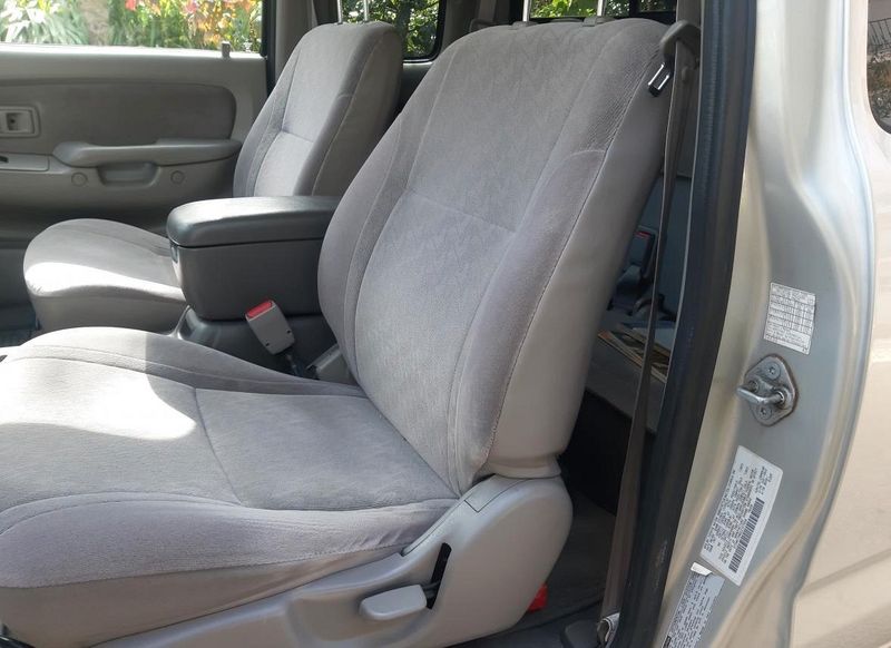 Toyota Tacoma • 2002 • 155,000 km 2