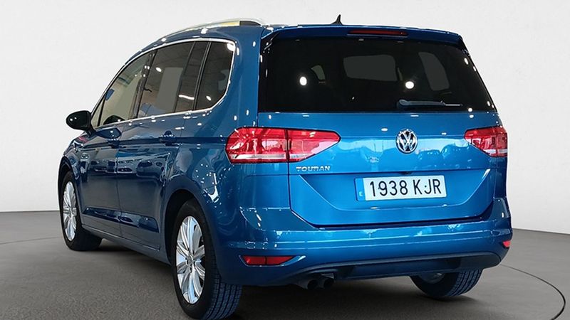 Volkswagen Touran • 2018 • 132,596 km 3