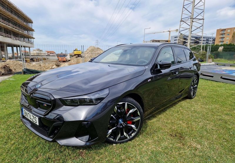 BMW i8 • 2024 • 3,500 km 3