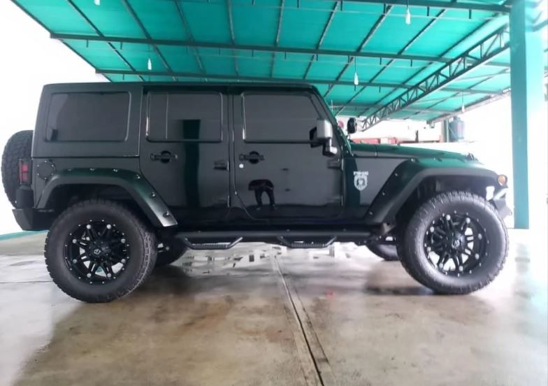 Jeep Wrangler • 2011 • 110,500 km 2