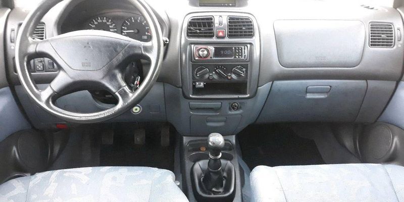 Mitsubishi Space Star • 1999 • 350,000 km 3