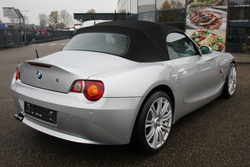 BMW Z4 • 2003 • 940,000 km 3