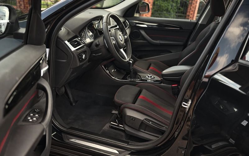 BMW X1 • 2015 • 193,000 km 11