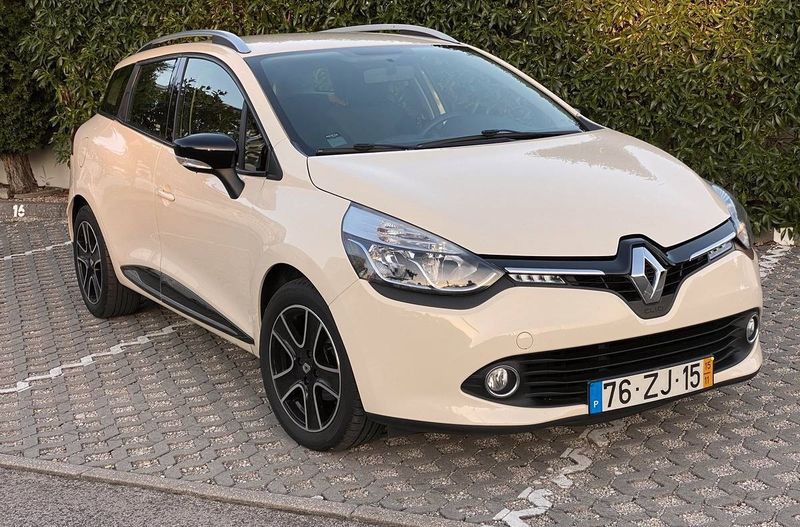Renault Clio • 2015 • 160,000 km 1