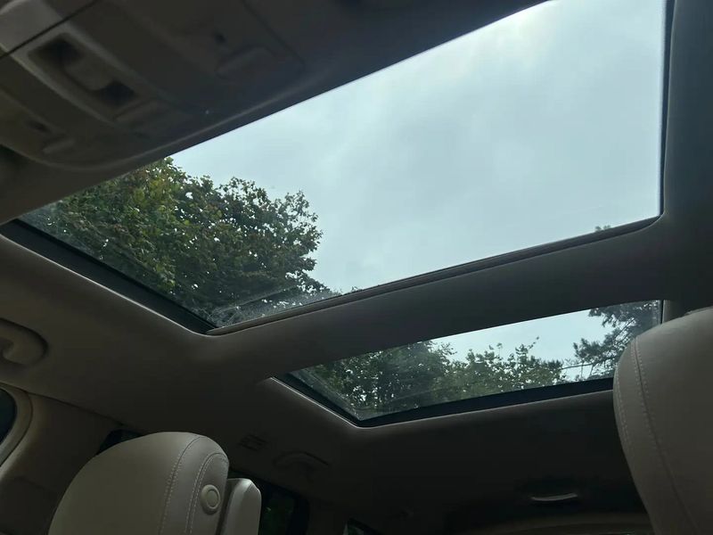 Mercedes-Benz GL-Class • 2015 • 115,000 km 11