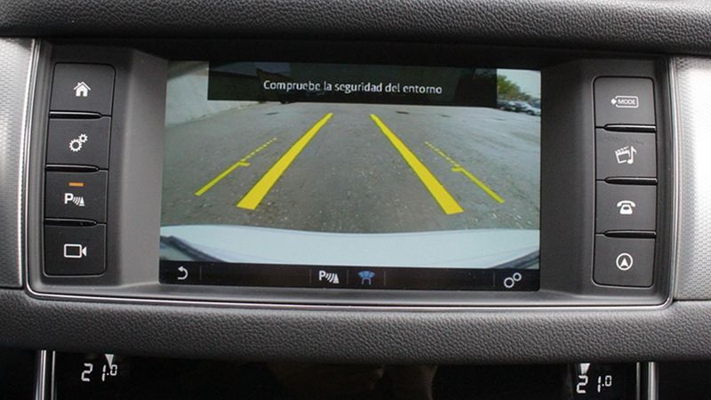 Jaguar XF • 2017 • 73,555 km 7