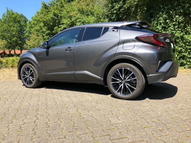 Toyota C-HR • 2018 • 64,800 km 5