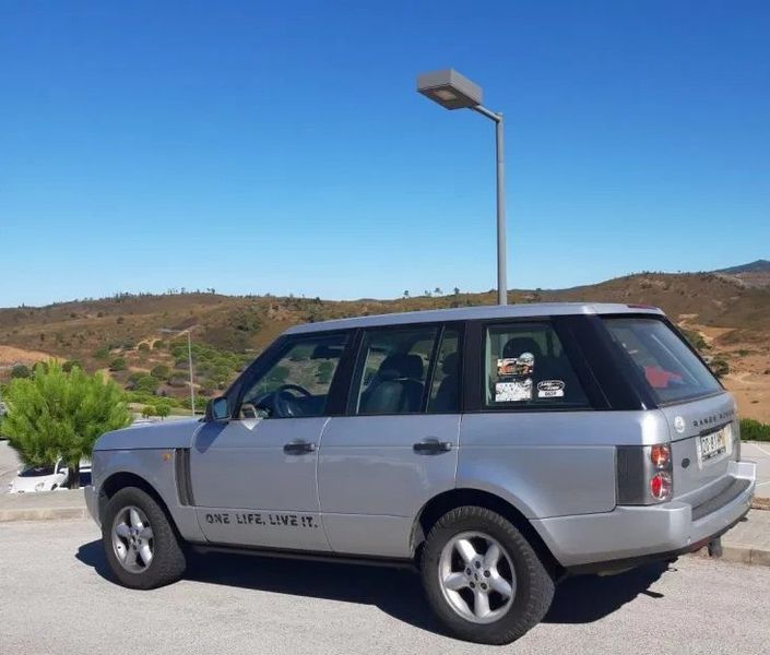 Land Rover Range Rover • 2003 • 245,000 km 1