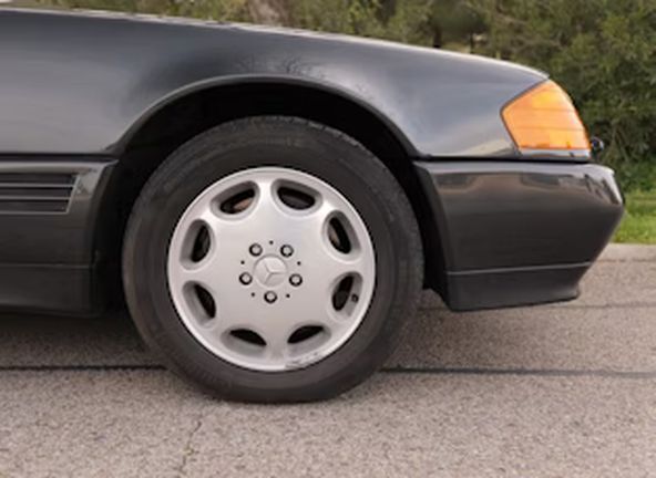 Mercedes-Benz SL • 1993 • 38,000 km 5