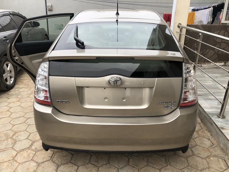 Toyota Prius • 2007 • 164,000 km 6