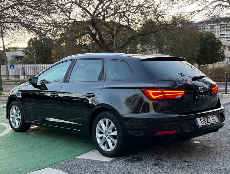 Seat Leon • 2020 • 64,500 km 3