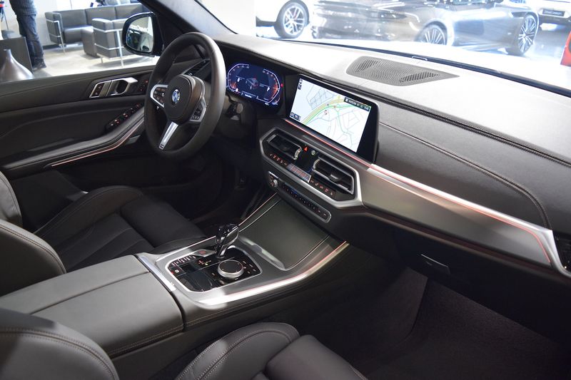 BMW X5 • 2022 • 38,900 km 19