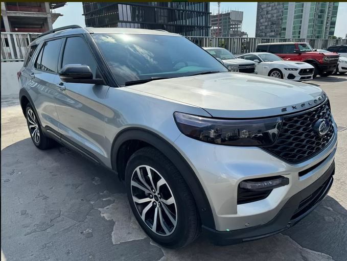 Ford Explorer • 2023 • 26,000 km 5