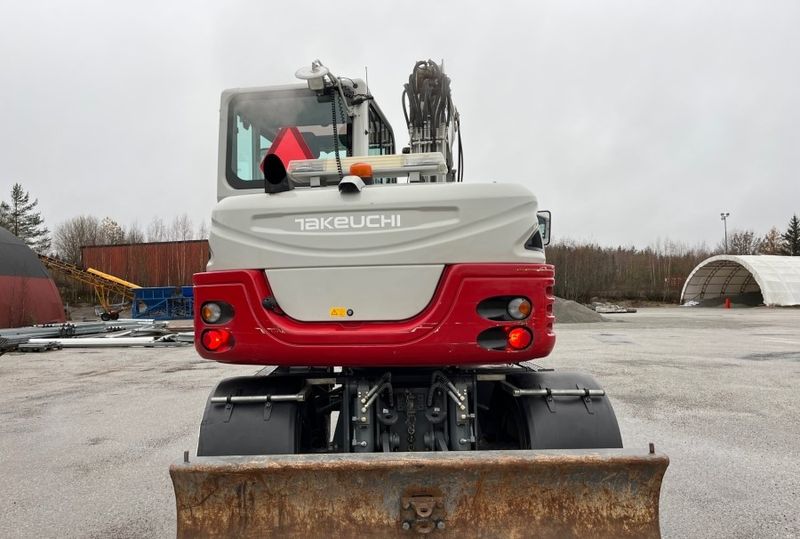Titan Pelle Takeuchi TB295W • 2018 • 37,727 km 2
