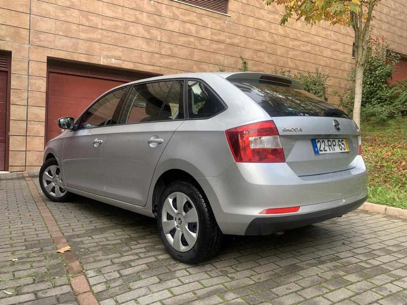 Škoda Rapid Spaceback • 2016 • 72,060 km 3