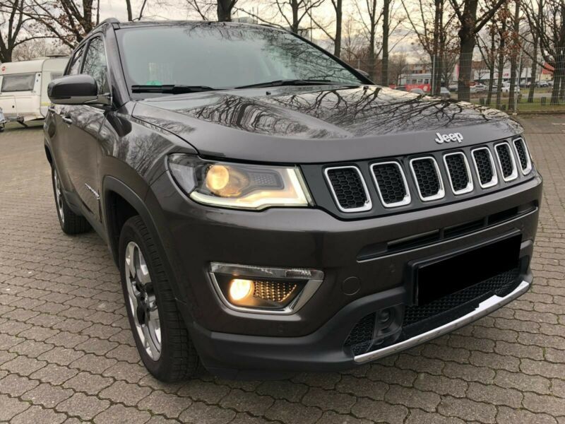 Jeep Compass • 2018 • 104,664 km 1