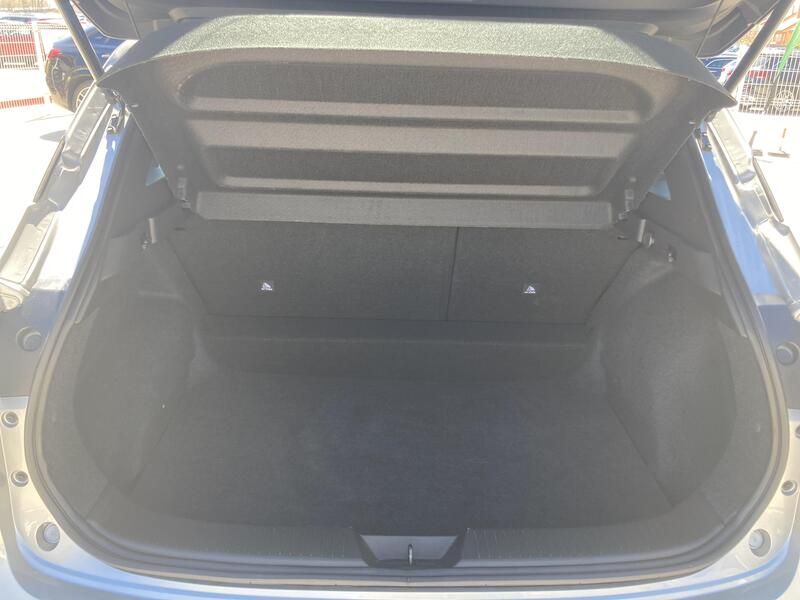 Nissan Qashqai • 2023 • 21,557 km 14