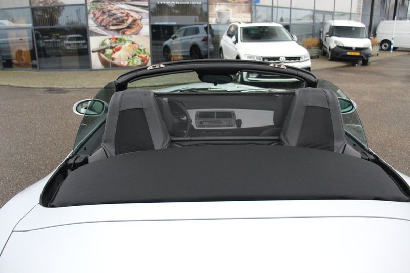 BMW Z4 • 2003 • 940,000 km 6