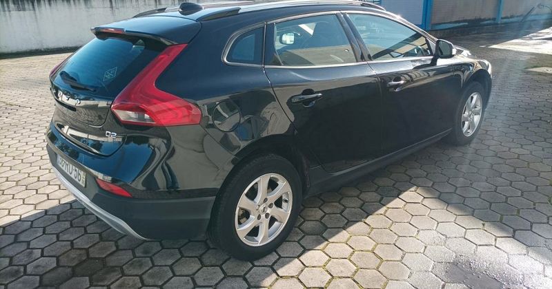 Volvo V40 • 2016 • 110,000 km 2