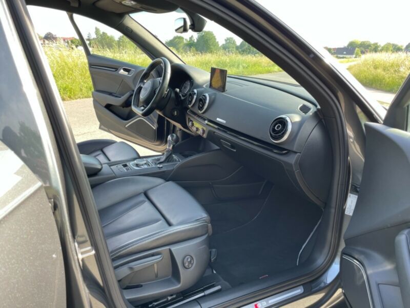 Audi S3 • 2016 • 129,500 km 6