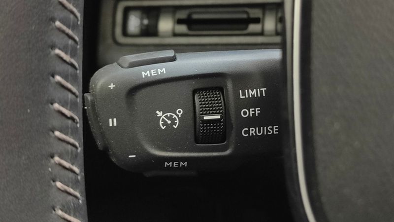 Peugeot 3008 • 2021 • 60,951 km 8