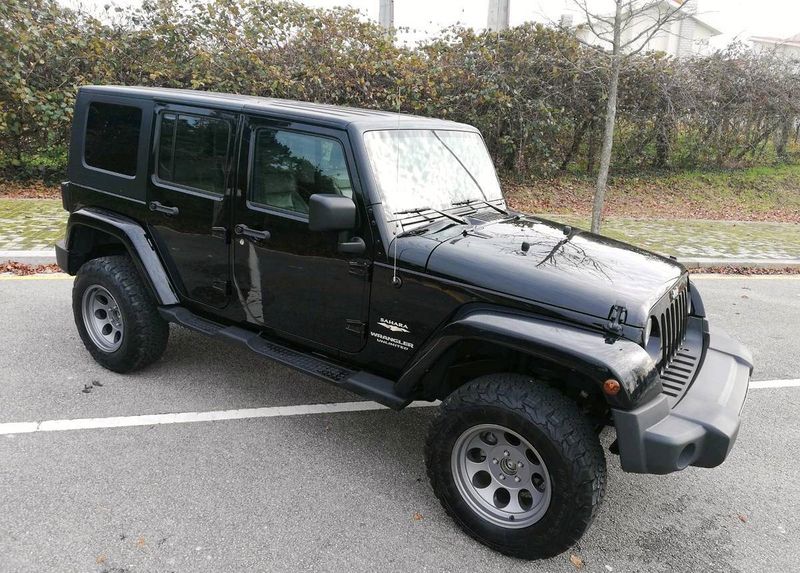 Jeep Commander • 2008 • 110,000 km 4