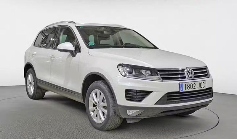 Volkswagen Touareg • 2015 • 142,121 km 2