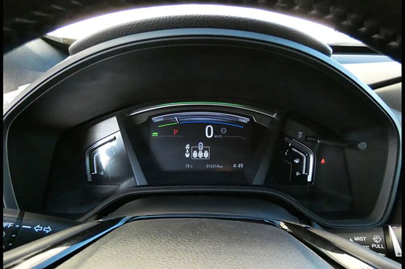 Honda CR-V • 2023 • 17,000 km 12