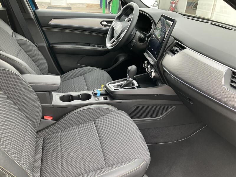 Renault Clio • 2024 • 3,800 km 19