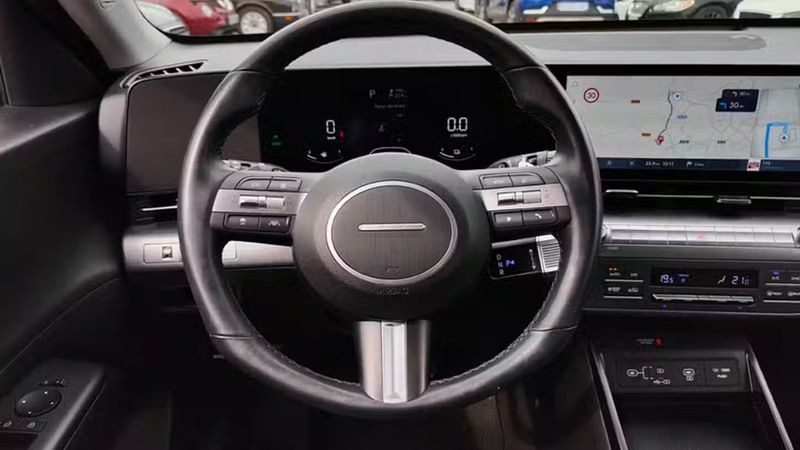 Hyundai Kona • 2023 • 25,451 km 2