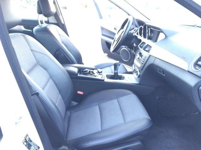 Mercedes-Benz 200 D • 2013 • 209,000 km 8