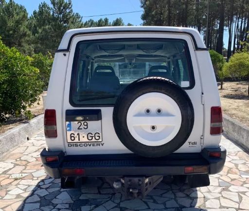 Land Rover Discovery • 1996 • 308,000 km 2