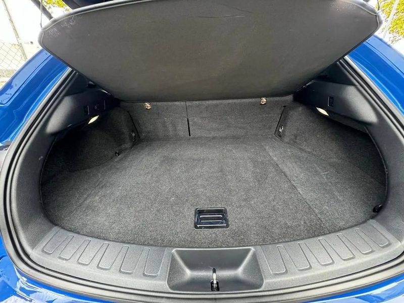 Lexus UX • 2019 • 69,000 km 14