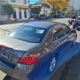 Honda Accord • 2006 • 245,000 km 6