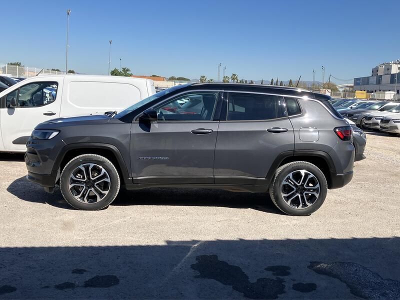 Jeep Compass • 2024 • 30,293 km 2